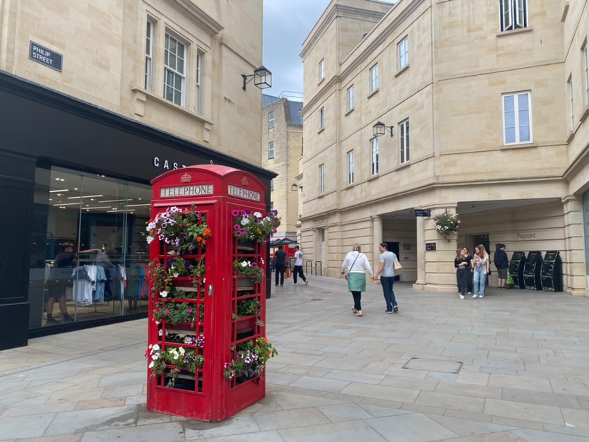 赤い電話ボックス　イギリス