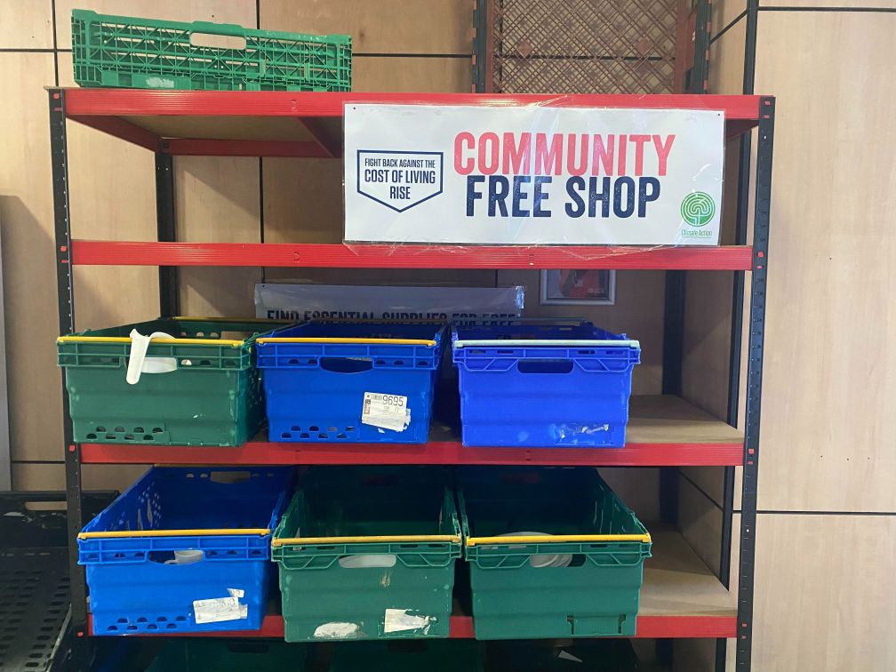 Community Free Shop イギリスにて